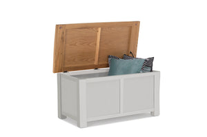 Amberly Blanket Box